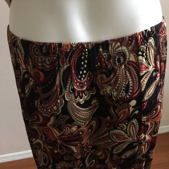 NWOT! Mirasol Paisley Skirt - Picture 6 of 7